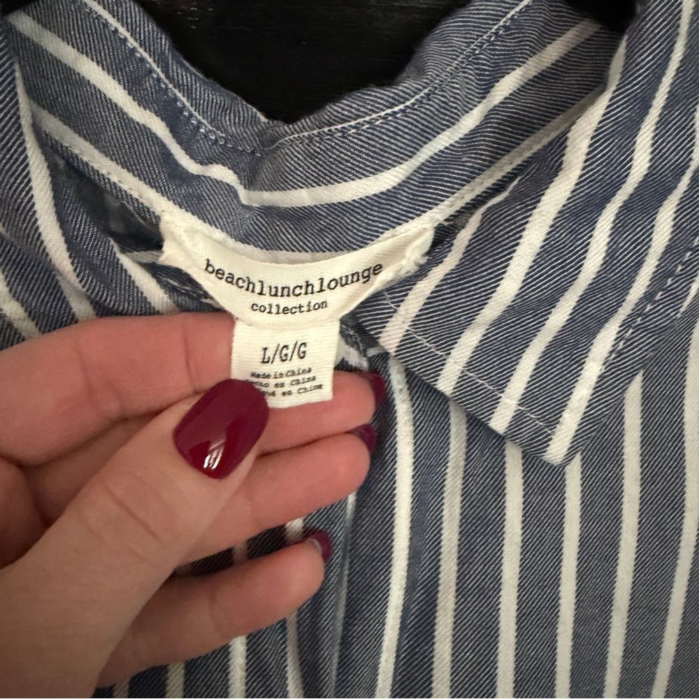 BeachLunchLounge Striped Chambray Ruffle Button Down Shirt Woman Size L - Picture 3 of 6